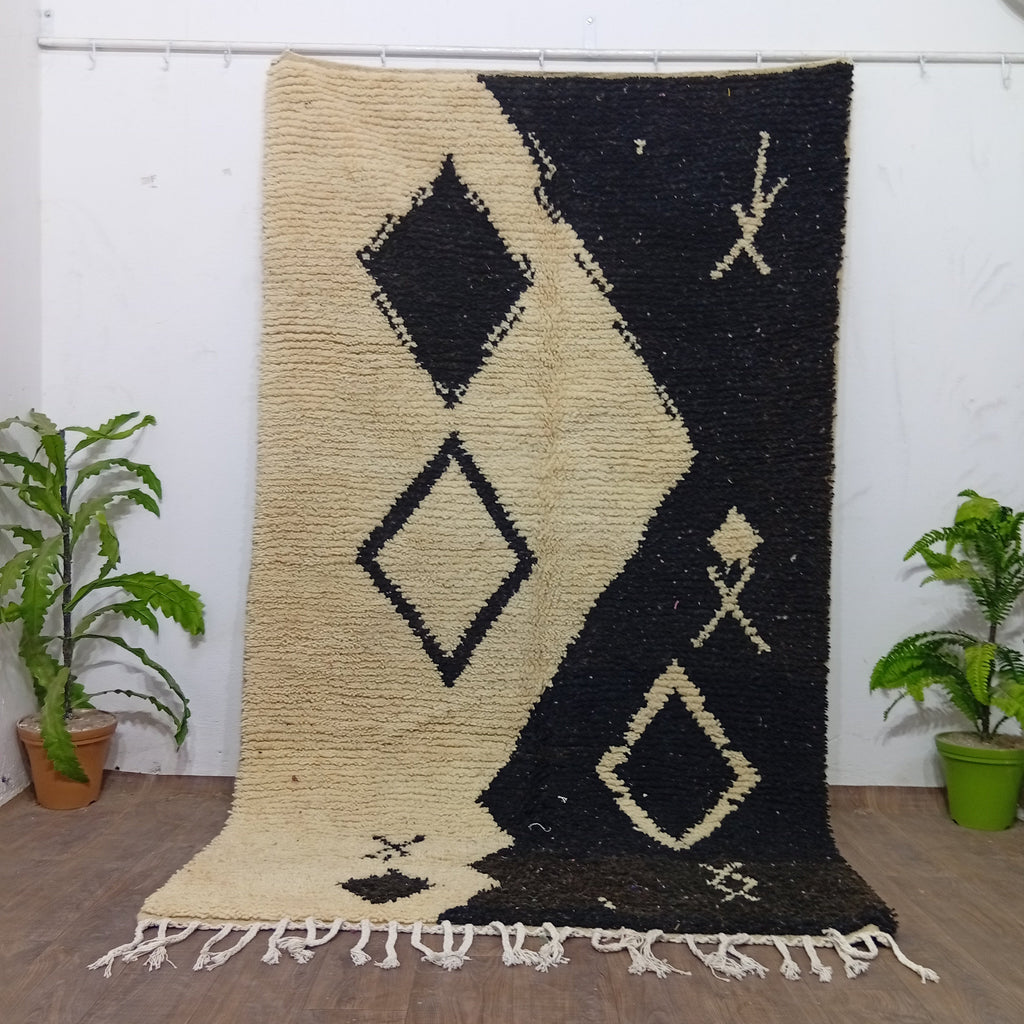 Tapis Marocain Berbère Ivoire Noir, Fait Main, Laine Naturelle, Sur Commande