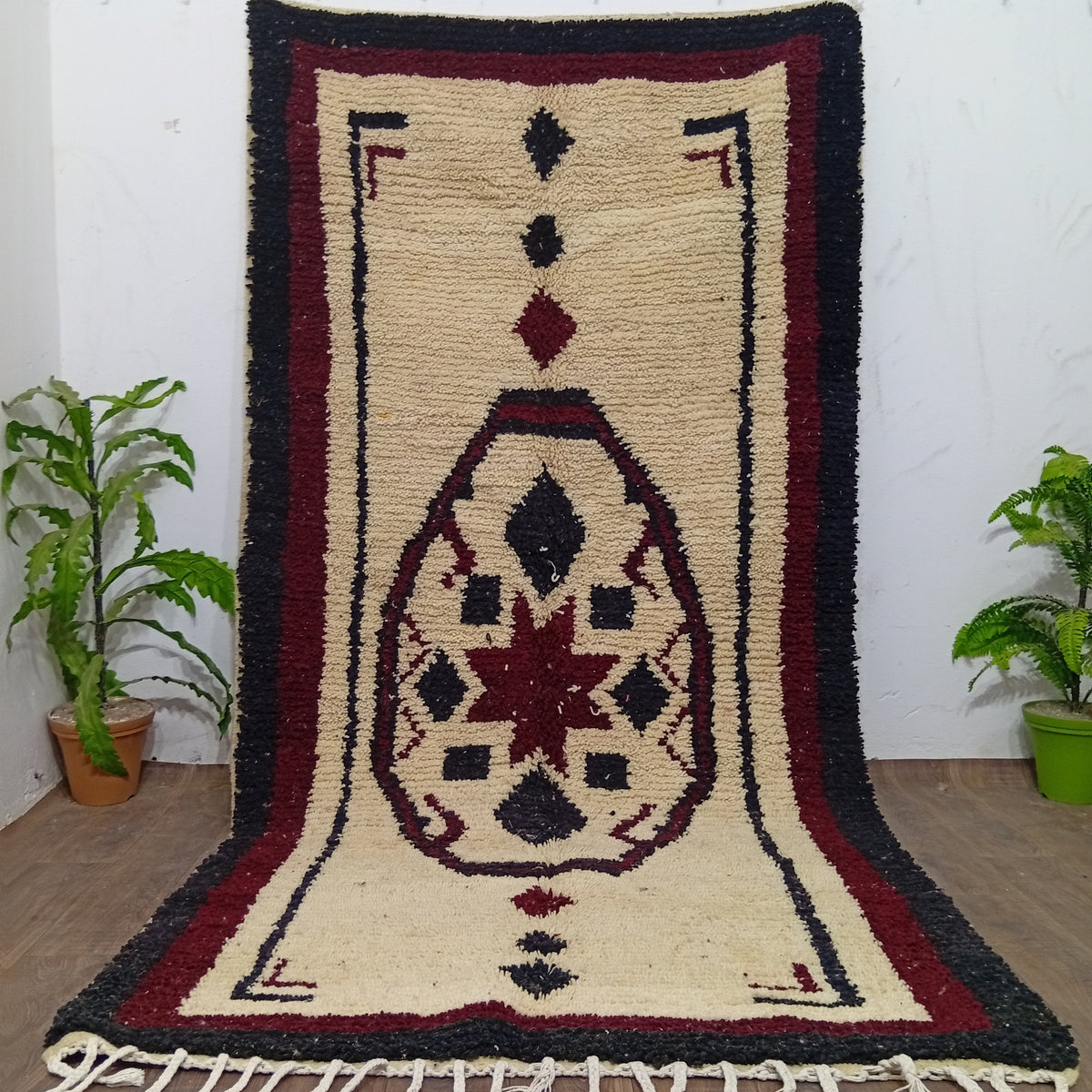 Tapis Berbère Marocain Fait Main Ivoire Bordeaux Noir – Tapis Amazigh Custom