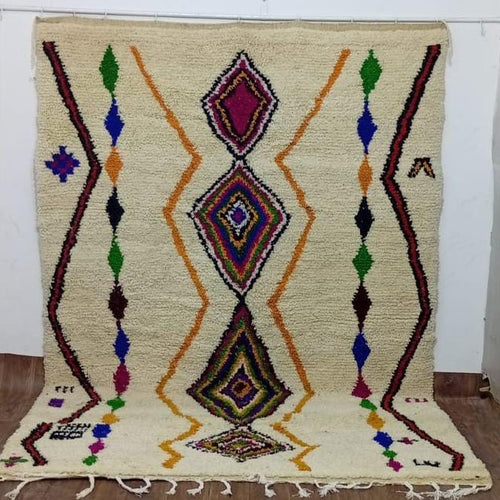 Tapis berbère marocain fait main – laine colorée à motifs losanges bohèmes